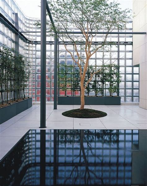 renzo piano casa hermes.